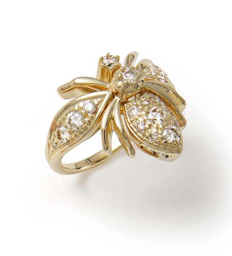 Bee-inspired ring from the Rock Season collection by H.Stern in yellow gold set with cognac diamonds.